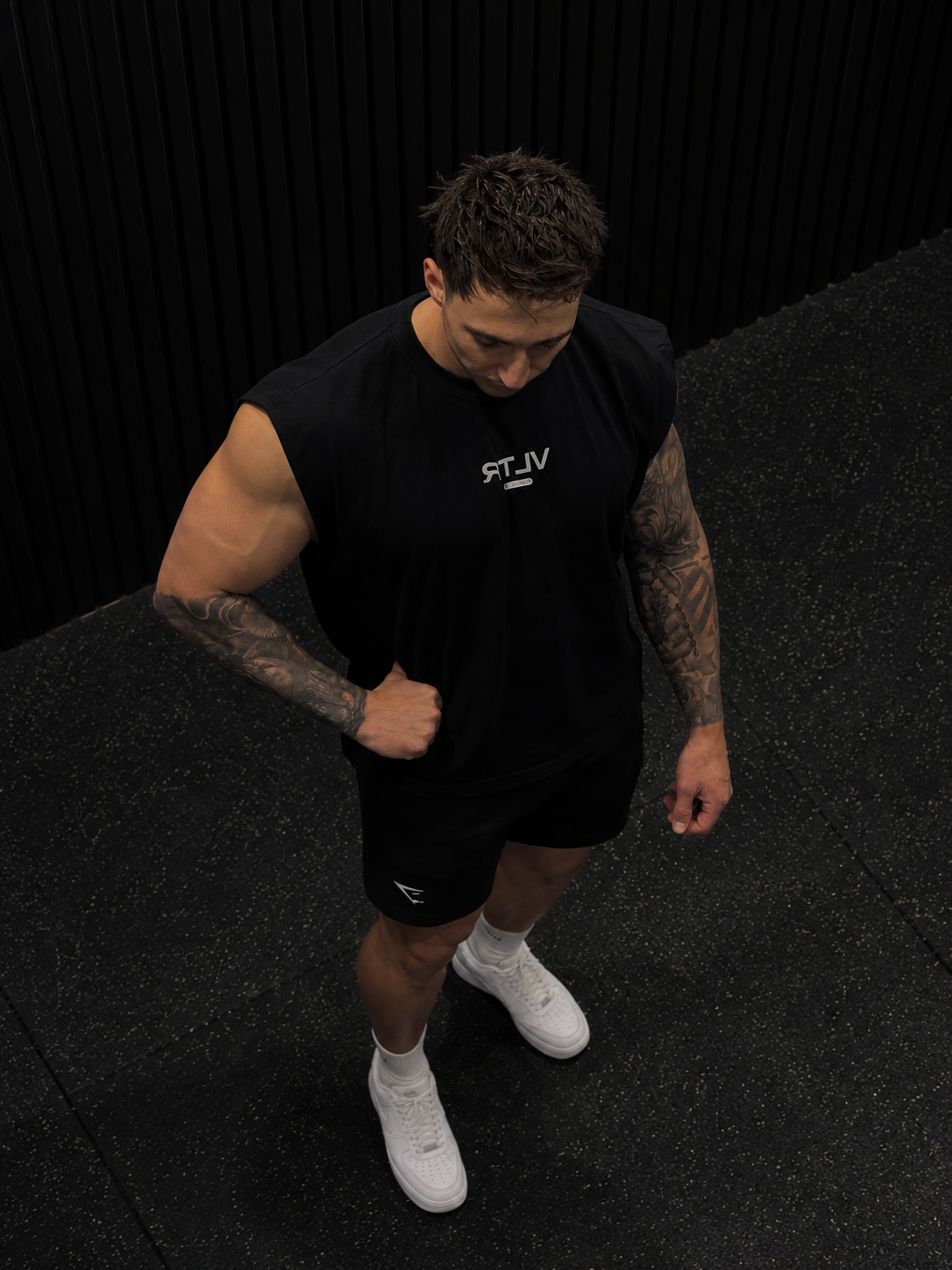 “WAKE” Sleeveless (ABYSS BLACK)
