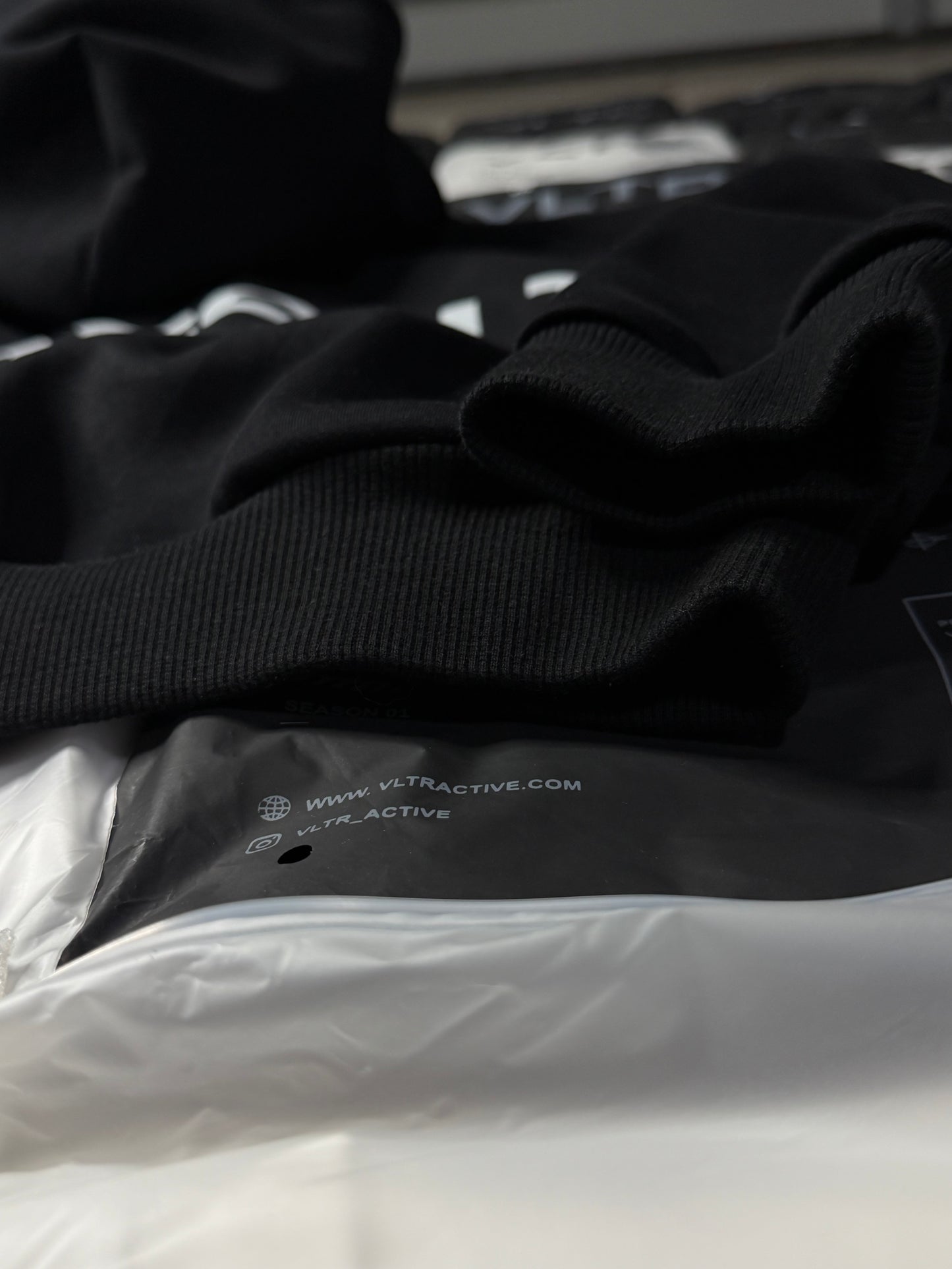 SEASON 1  Hoodie ‘UMBRA’ black (PRE-ORDER)