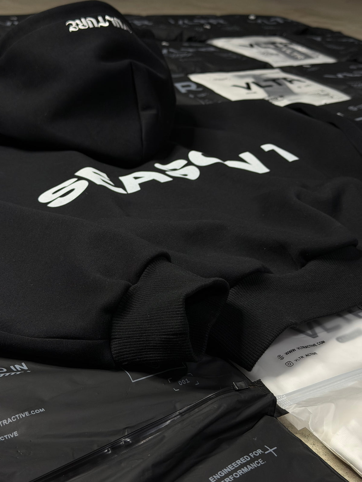 SEASON 1  Hoodie ‘UMBRA’ black (PRE-ORDER)